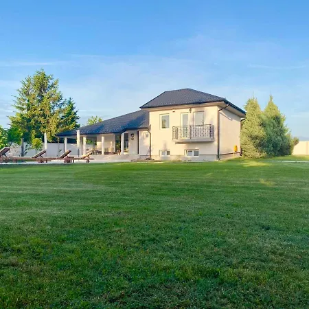 La Casita Serbia Villa