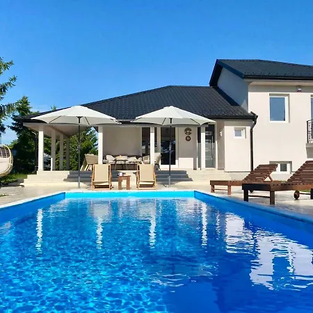 La Casita Serbia * Surcin